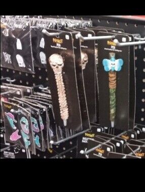 New spirit Halloween skull Pen